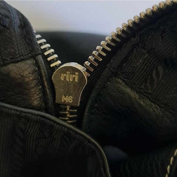 Prada Leather Satchel/Shoulder Bag Black EUC - Picture 9 of 14